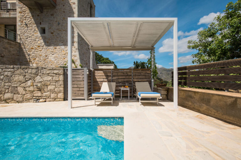 pool-4